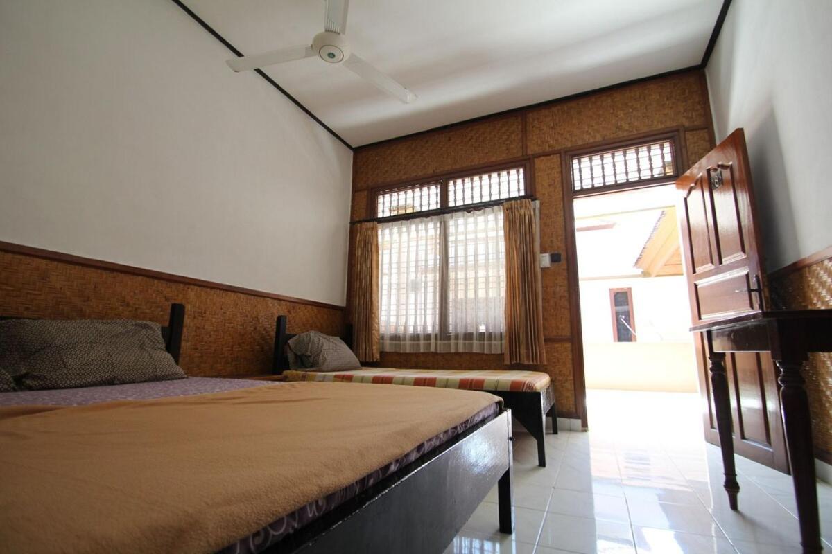 Bungalow Kempu Taman Ayu I Apartamento Kuta Lombok Exterior foto